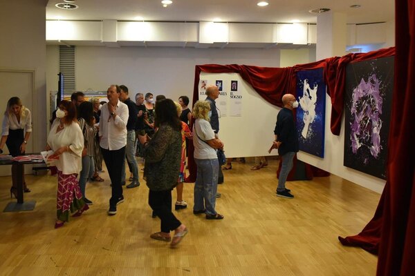 Stefano Di Loreto nello studio: Visita alla mostra personale "L'Asse Interiore, la Bellezza" all'interno del Festival Dannunziano 2022 nel Museo Aurum, Italia
