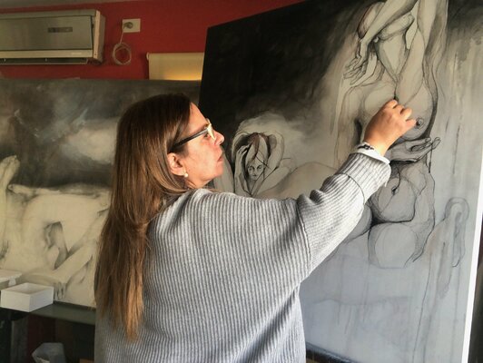 Ale Feijó in the Studio: Drawing