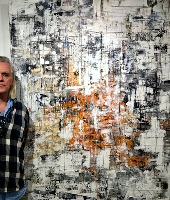 Matthias Lupri in de studio: Matthias with "A Downtown Mandala" (SOLD)