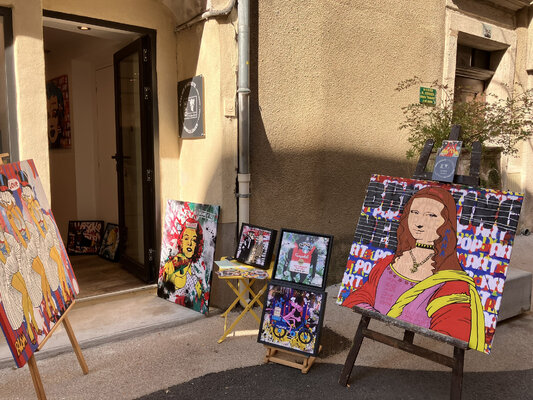 Misako Street Art im Studio: Show room estival dans les cévennes
