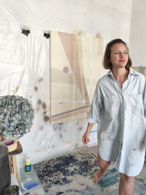 Franziska Raffaël nello studio: Studio scene