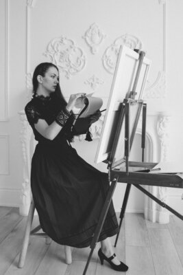 Ruslana Levandovska in the Studio: In process of creating