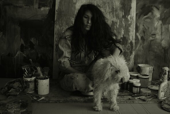 Cristina Fuentes in de studio
