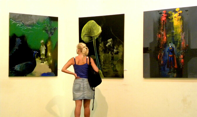 Pradip Sengupta en el estudio
