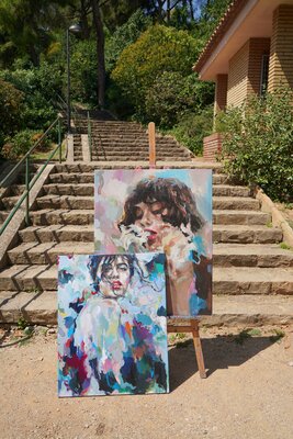 Anna Dart im Studio: Anna Dart’s open air show during the lockdown in Barcelona