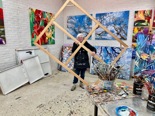 Ella Joosten in the Studio