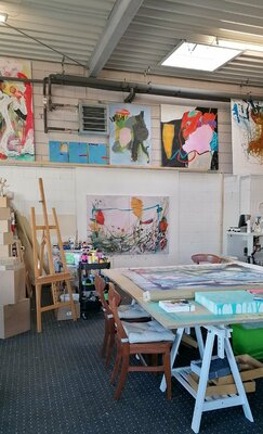 Brigitte Uhrmacher nello studio