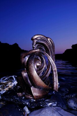 Giovanni Tomaselli in de studio: "Sublimazione"  bronzo fusione a cera persa