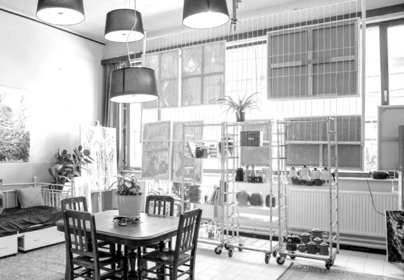 Netka Croonenborghs in de studio: Atelier Netka - Interior (after a good clean up, no it's not always this tidy:)