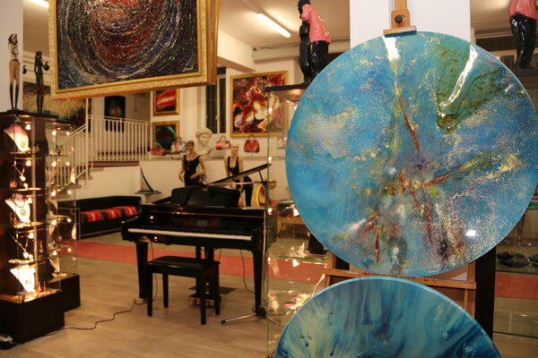 Enrico Nicodemo - Demó in de studio