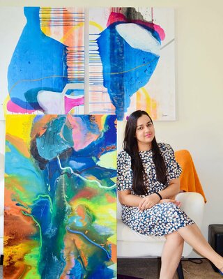 POOVI ART in the Studio