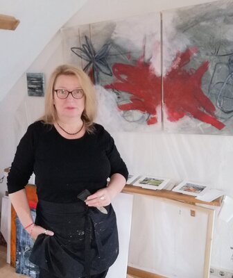 Vera Jochum nello studio