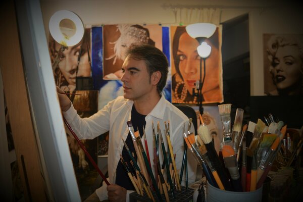 Gorka Gonzalez Crespo im Studio