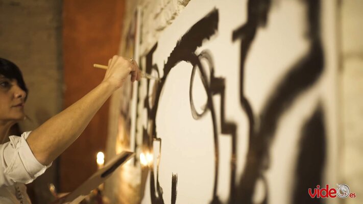 Carla Pistola nello studio: AL LAVORO