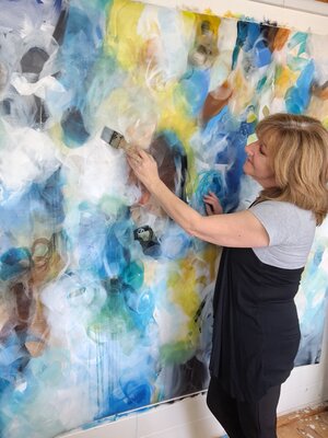 Susan Wooler in de studio