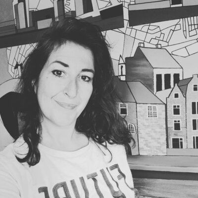 Suzanne Domenech nello studio