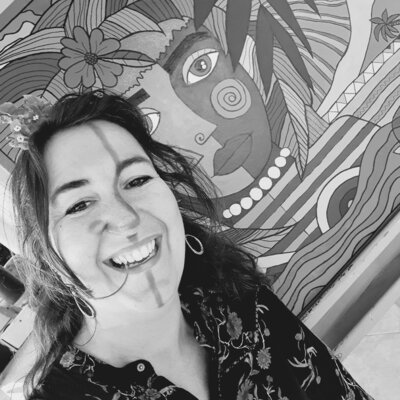 Suzanne Domenech nello studio