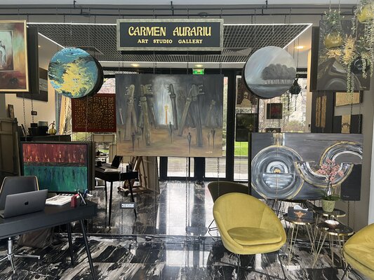 Carmen Aurariu in the Studio