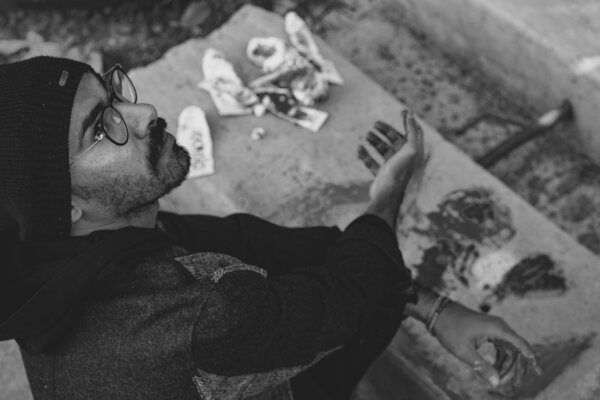 Abdulrahman Hamdi nello studio