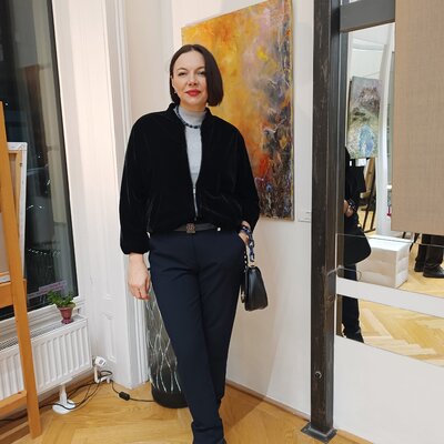 Julia (Iuliia) Tokar im Studio: Ausstellung "Highlights" in Wien , 29.12-12.12.25