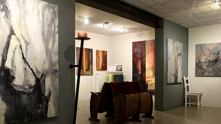 Peter Knauer en el estudio: Die Galerie Pe&Pe gehört zum  Atelier. - Galerie Pe&Pe is part of the studio. My wife Petra Knauer and I exhibit here together.