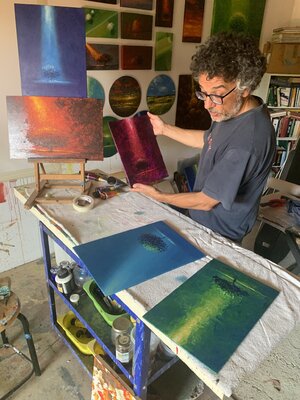 Alessandro Piras nello studio: In my studio, checking some small paintings.