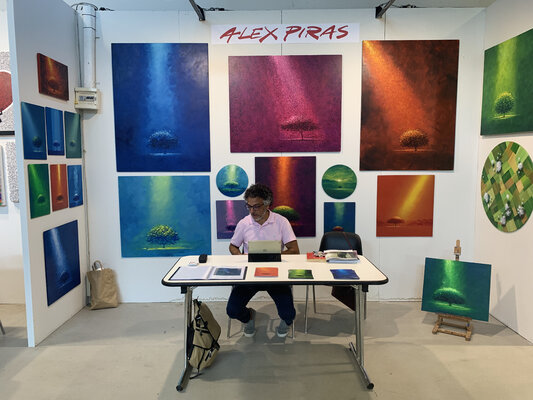 Alessandro Piras nello studio: September 2021 here I am at Forlì Art Fair with my personal stand dedicated to all of my paintings dealing with enlightened trees.