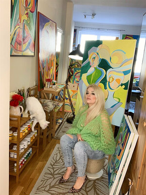 Olja Mesec en el estudio: Zvonko the cat.