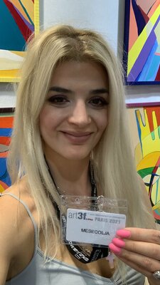 Olja Mesec en el estudio: International Contemporary​ Art Fair “ Art3f ” Paris