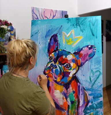 Aliaksandra Tsesarskaya im Studio