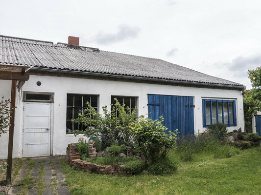 Anando Arnold in the Studio: Das Atelier von außen