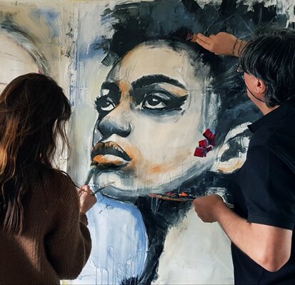 Franck Sastre im Studio: Où dans nos tableaux les "regards intenses" font partie de notre sceau créatif...