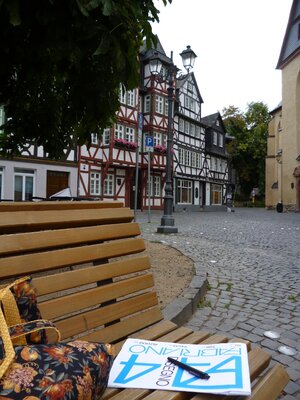 Karin Steffek-Moravia in the Studio: In der historischen Ortsmitte