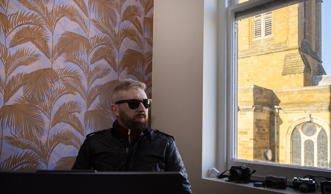 Jack Savage nello studio