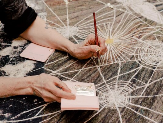 Kiki Smith dans le studio