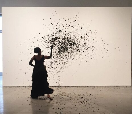 Wangechi Mutu im Studio