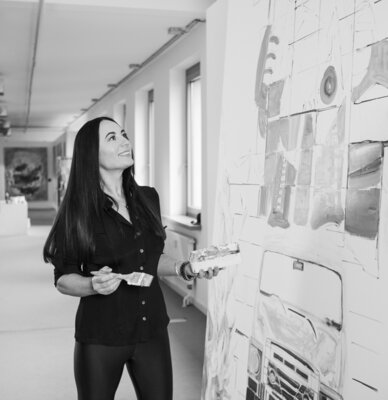 Nicoleta Albei-Wigger im Studio