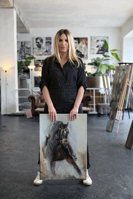 Tamara Andjus in the Studio