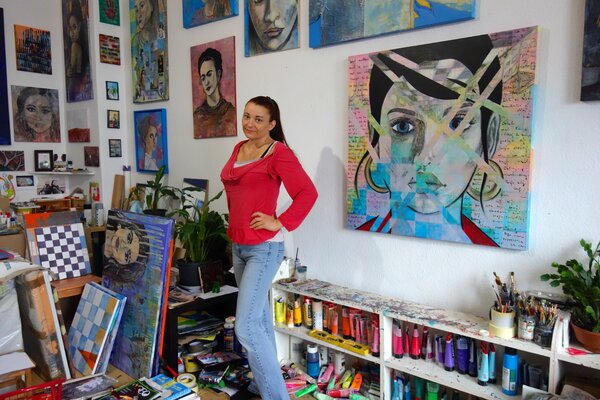 Veronika Ban in the Studio: veronika_ban.studio