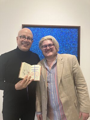 Guillaume Maes in the Studio: Mon artiste préférer et moi lors de son vernissage à Paris. Un homme exceptionnel