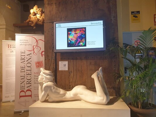 Simona Elia dans le studio: Bienal de Arte Barcelona