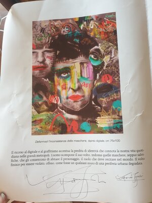 Simona Elia dans le studio: Art critic review by famous art expert Vittorio Sgarbi published in his book "Porto Franco"