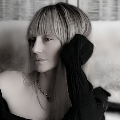 Simona Bencivenga nello studio