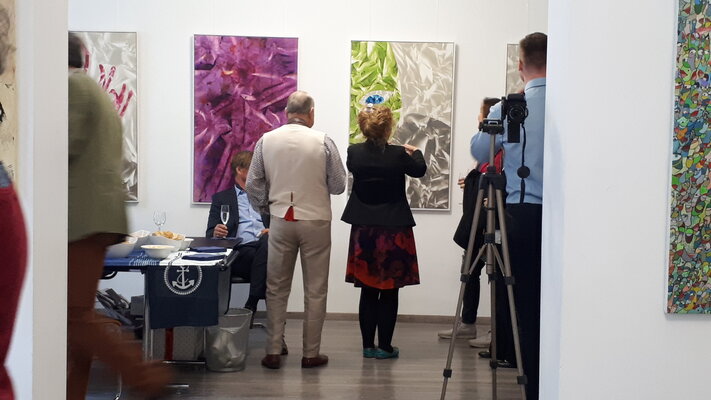 Louis Atelouis nello studio