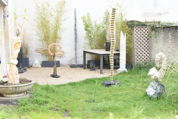 Marc Mugnier en el estudio: ATELIER VITRAIL