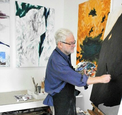 Klaus Feuchtinger in de studio: Im Atelier in Darmstadt. Mehr Einblicke auf der Webseite des Künstlers www.kk-feuchtinger-kunst.de