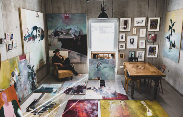 Mila Veljac'a im Studio: Mila Veljac'a , im Atelier 2022 . Bildergalerie im Atelier