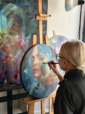 Valentina Andrees-Reschetizka in de studio