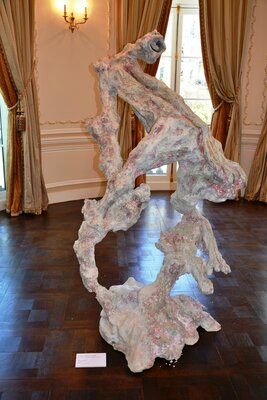 Ramal Kazim in de studio: My sculpture "DEBT CREDIT" in Paris,France