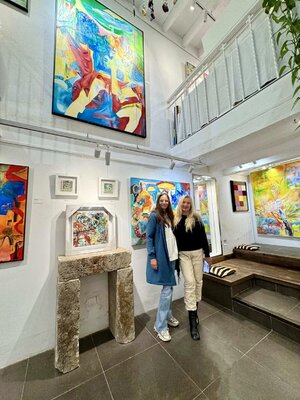 Sybille Mellenthin dans le studio: The Sybillum Gallery in Palma de Mallorca: Ausstellungsräume, Atelier und Ort der Begegnung